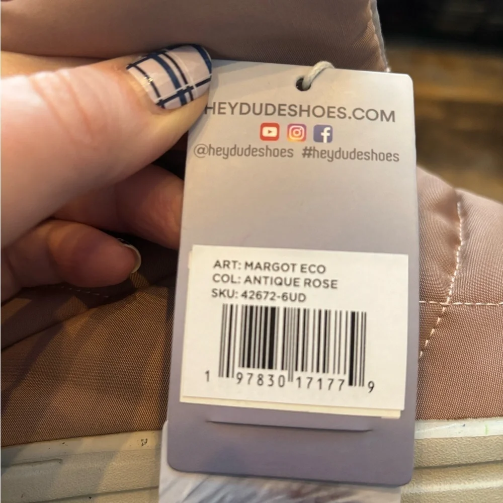 Hey Dude Womens Margot Eco Bootie Boot Antique Rose Water Resistant Size 7 New